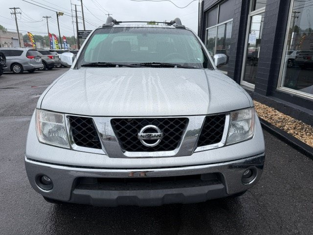 Used 2006 Nissan Frontier NISMO w/ (J01) Sunroof Pkg AWD/4WD image 2