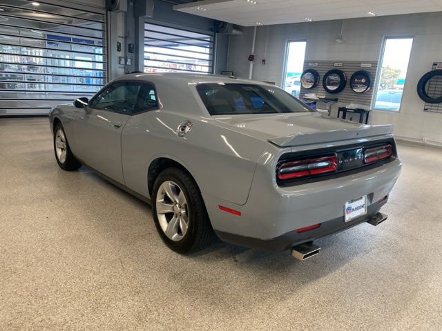 Used 2022 Dodge Challenger SXT image 8