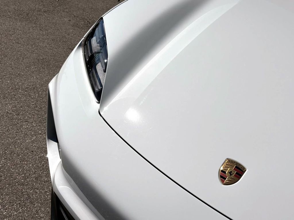 Used 2024 Porsche Macan 4 Electric image 15