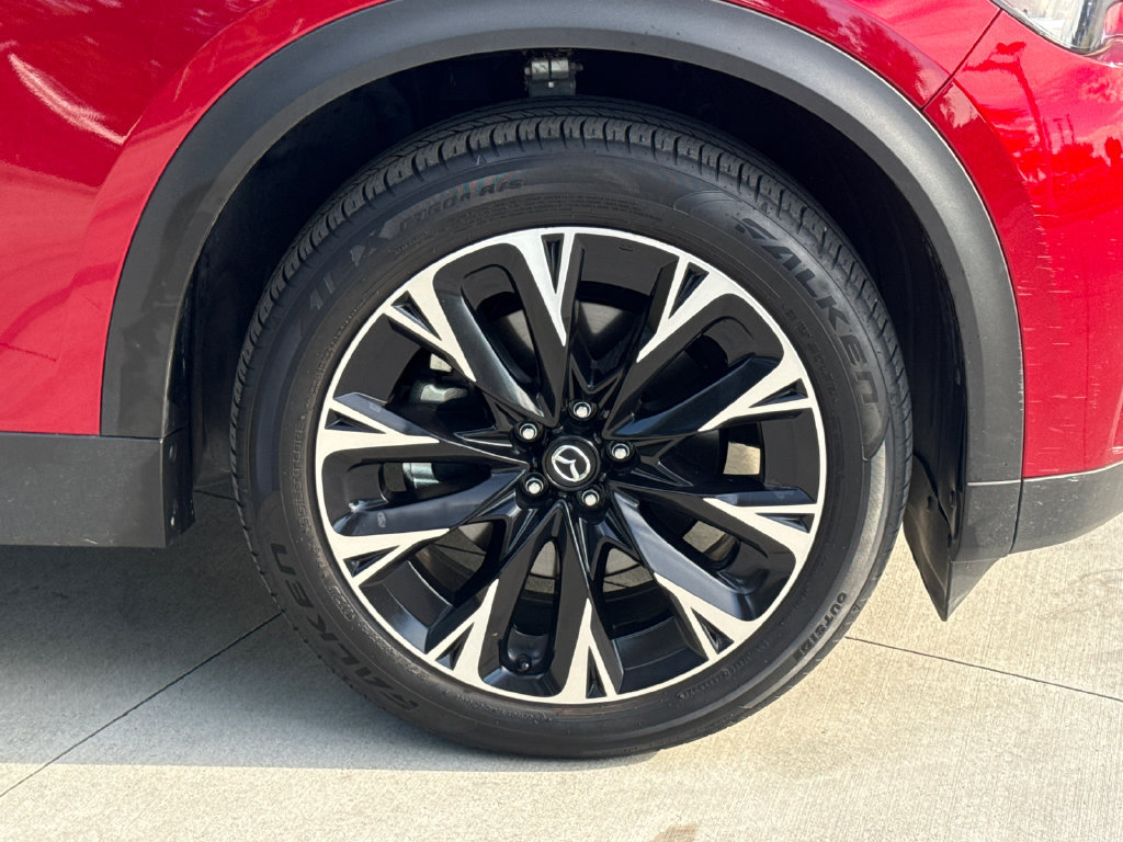 Used 2024 MAZDA CX-90 Plug-In Hybrid w/ Premium Plus AWD/4WD image 11