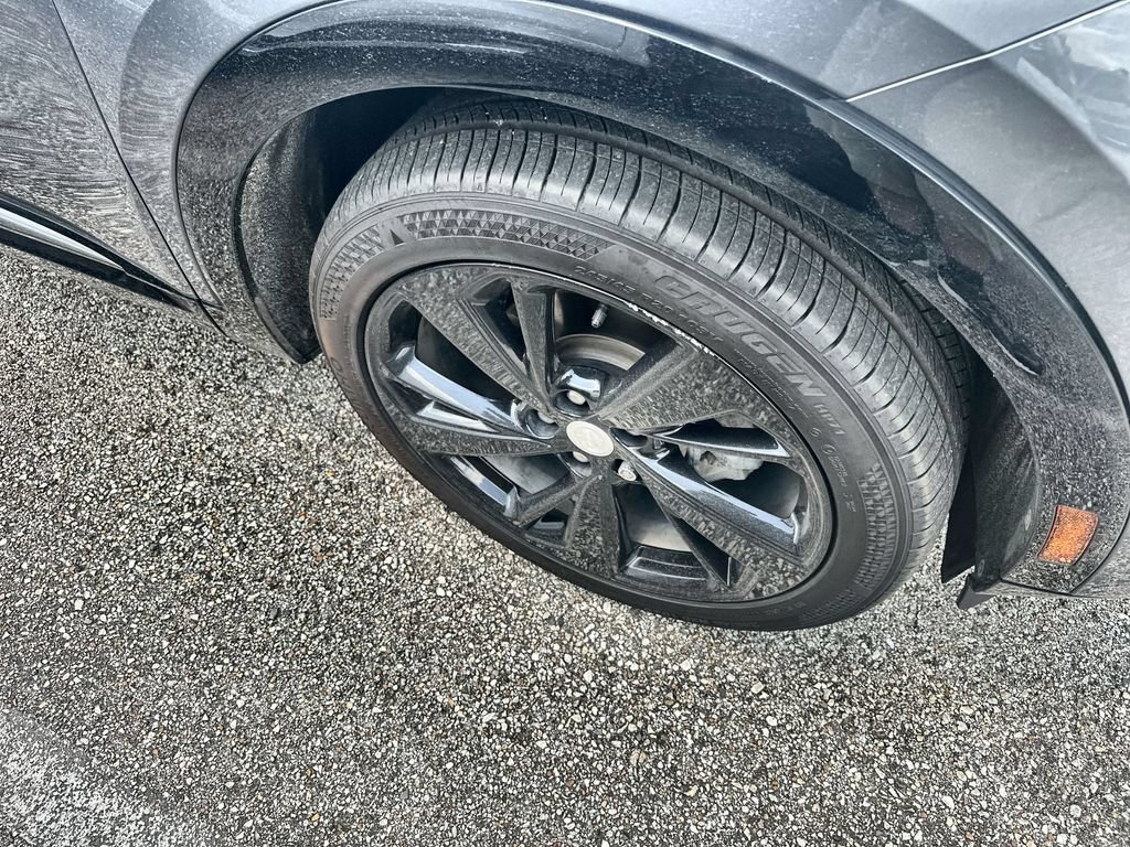 Used 2021 Buick Envision Essence w/ Sport Touring Package FWD image 9