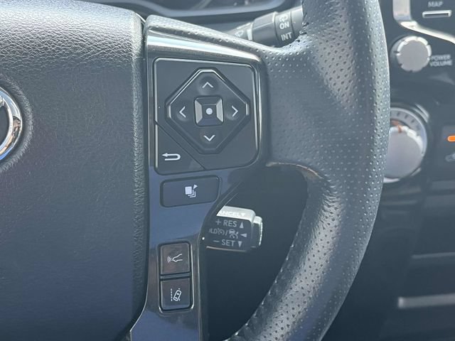 Used 2021 Toyota 4Runner TRD Off-Road Premium w/ Moonroof Package AWD/4WD image 27