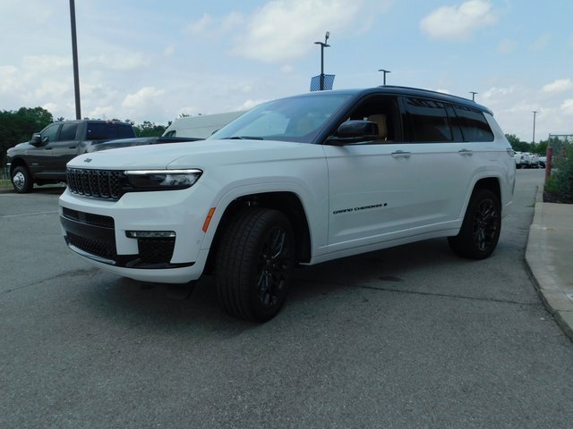 New 2025 Jeep Grand Cherokee L Summit image 4