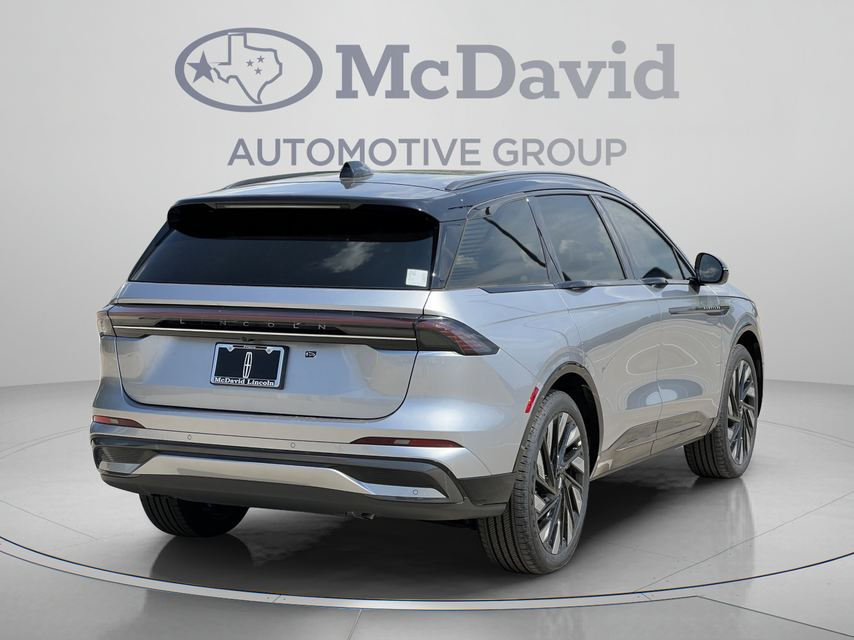 New 2025 Lincoln Nautilus Reserve w/ Jet Appearance Package AWD/4WD image 7