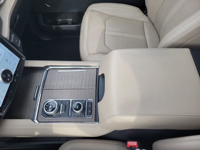 Used 2023 Ford Expedition Limited image 41