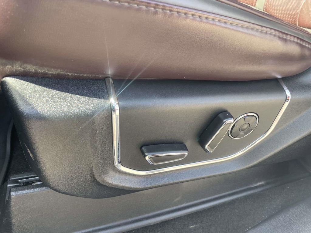 Certified 2017 Ford F250 Platinum w/ Platinum Ultimate Package image 20