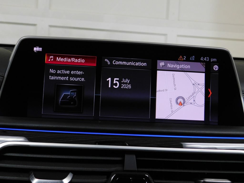 Used 2019 BMW 750i xDrive AWD/4WD image 44