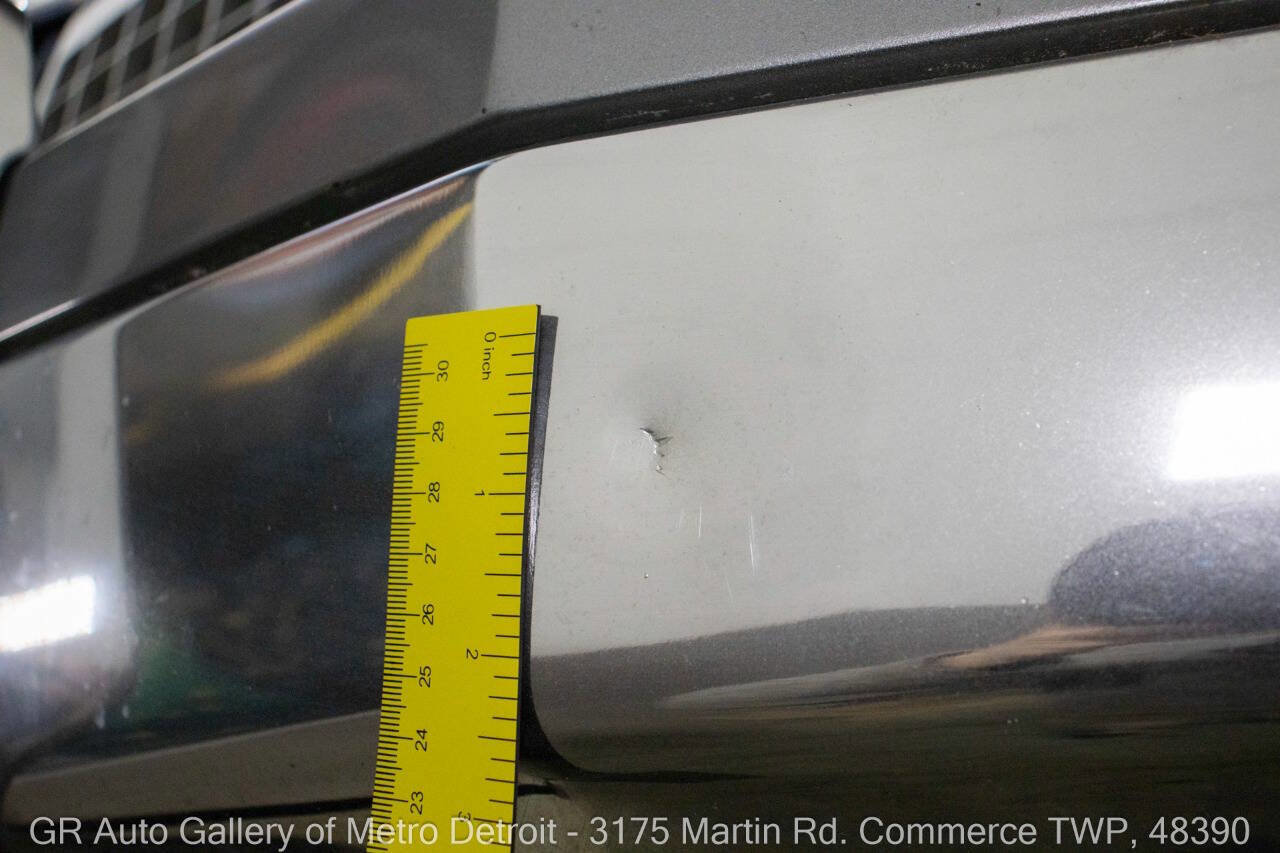 Used 1990 Cadillac Fleetwood Coupe FWD image 33