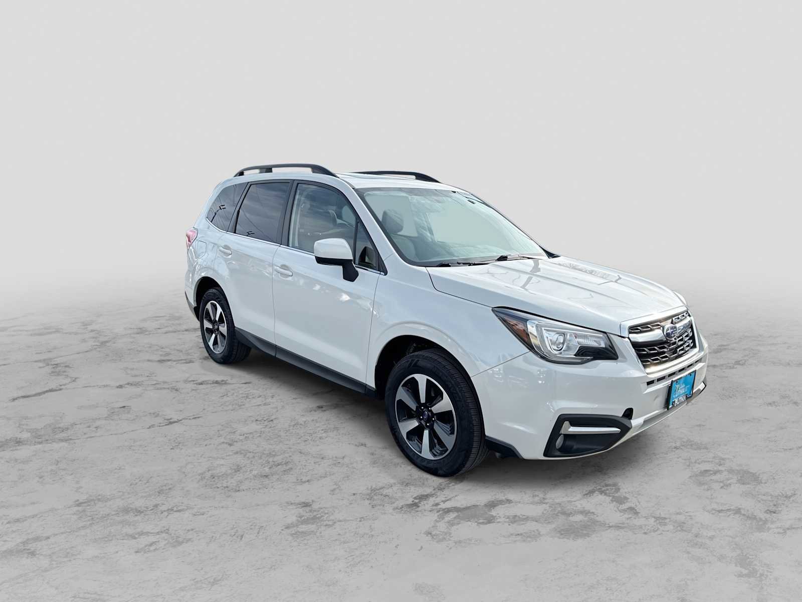 Used 2017 Subaru Forester 2.5i Limited AWD/4WD image 2