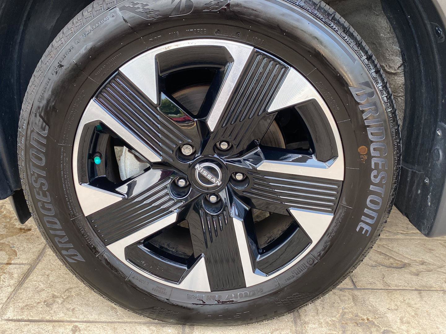 Certified 2025 Nissan Kicks SV AWD/4WD image 14