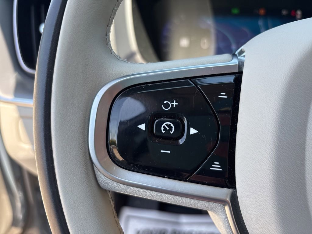 Certified 2023 Volvo XC60 B5 Core w/ Climate Package AWD/4WD image 25
