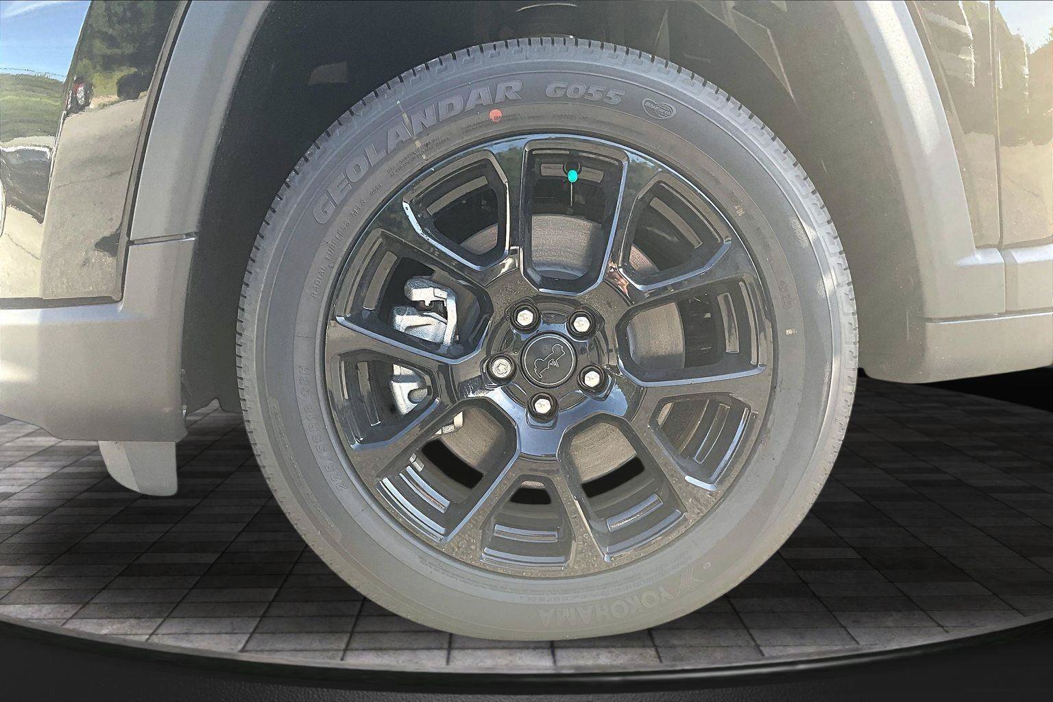 New 2026 Jeep Compass Latitude AWD/4WD image 12