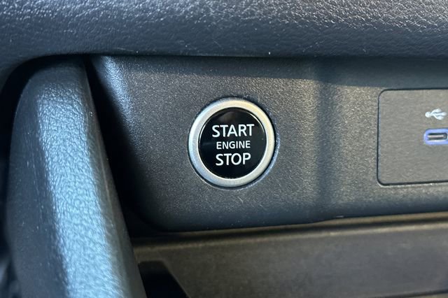 Used 2023 Nissan Rogue SV image 21