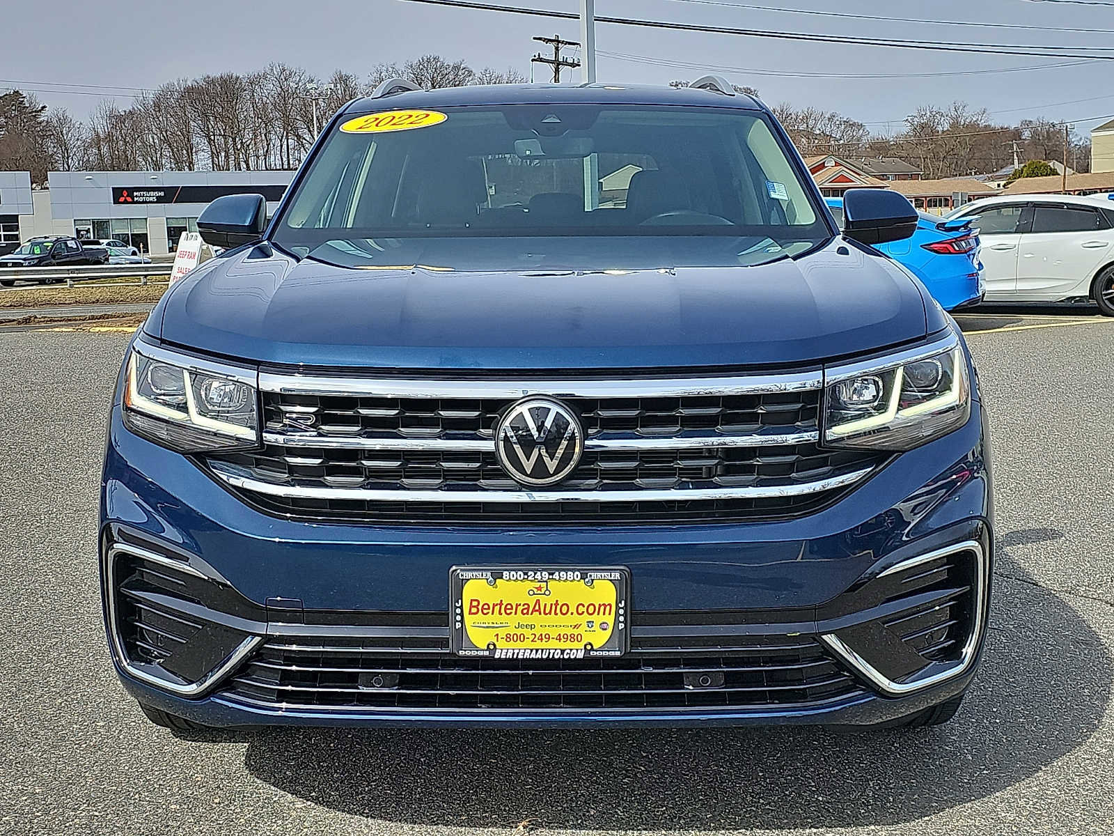 Used 2022 Volkswagen Atlas SEL R-Line image 2