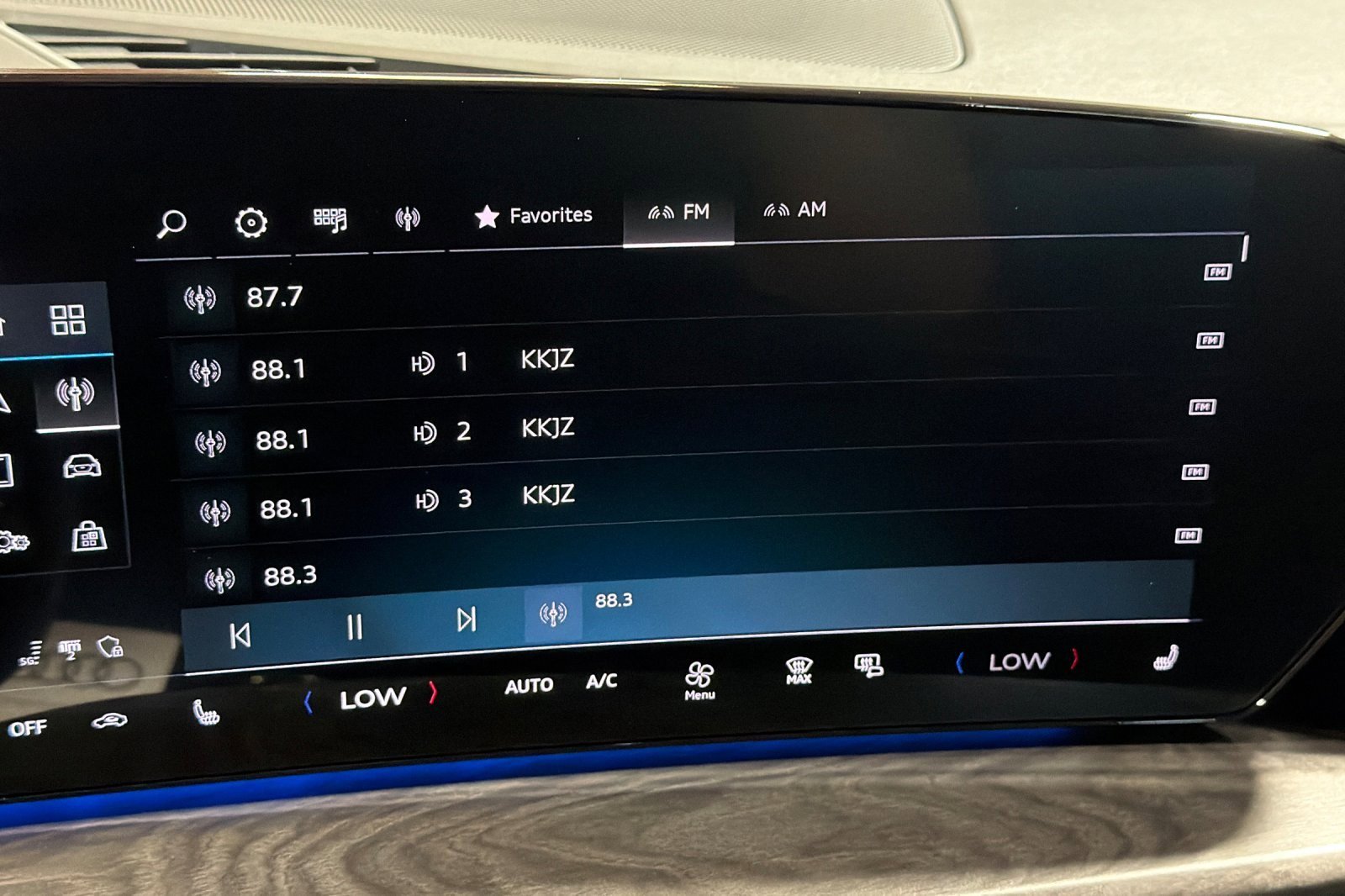 Used 2025 Audi Q5 Premium w/ 19" Wheel Package image 17