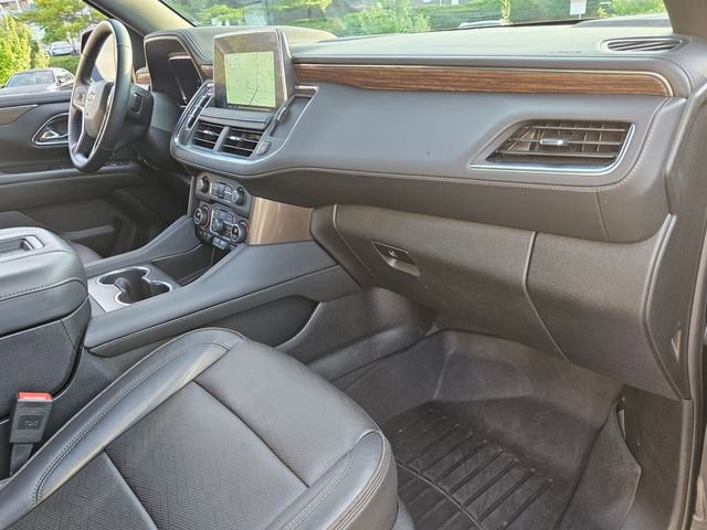 Used 2024 Chevrolet Suburban High Country AWD/4WD image 19