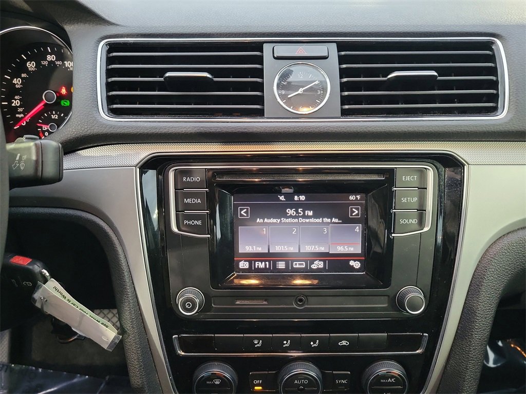 Used 2017 Volkswagen Passat 1.8T S image 21