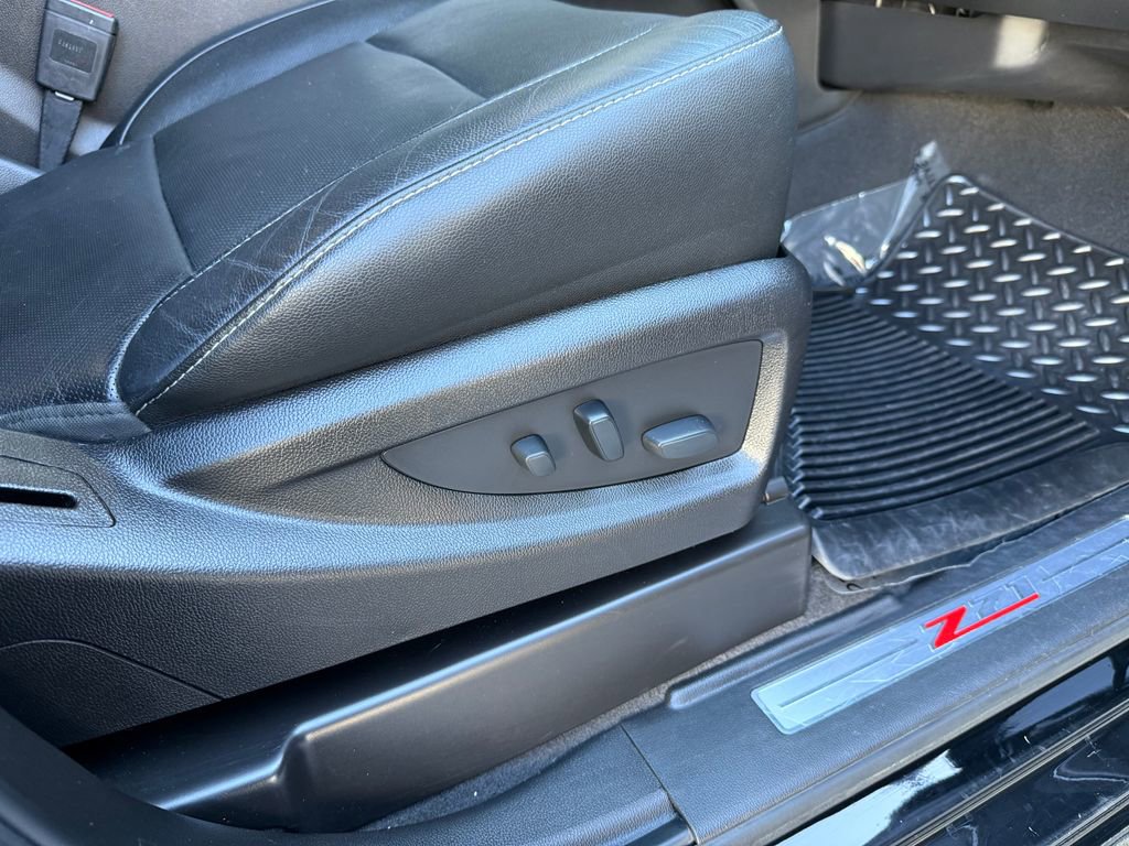 Used 2019 Chevrolet Silverado 2500 LTZ w/ Duramax Plus Package AWD/4WD image 18
