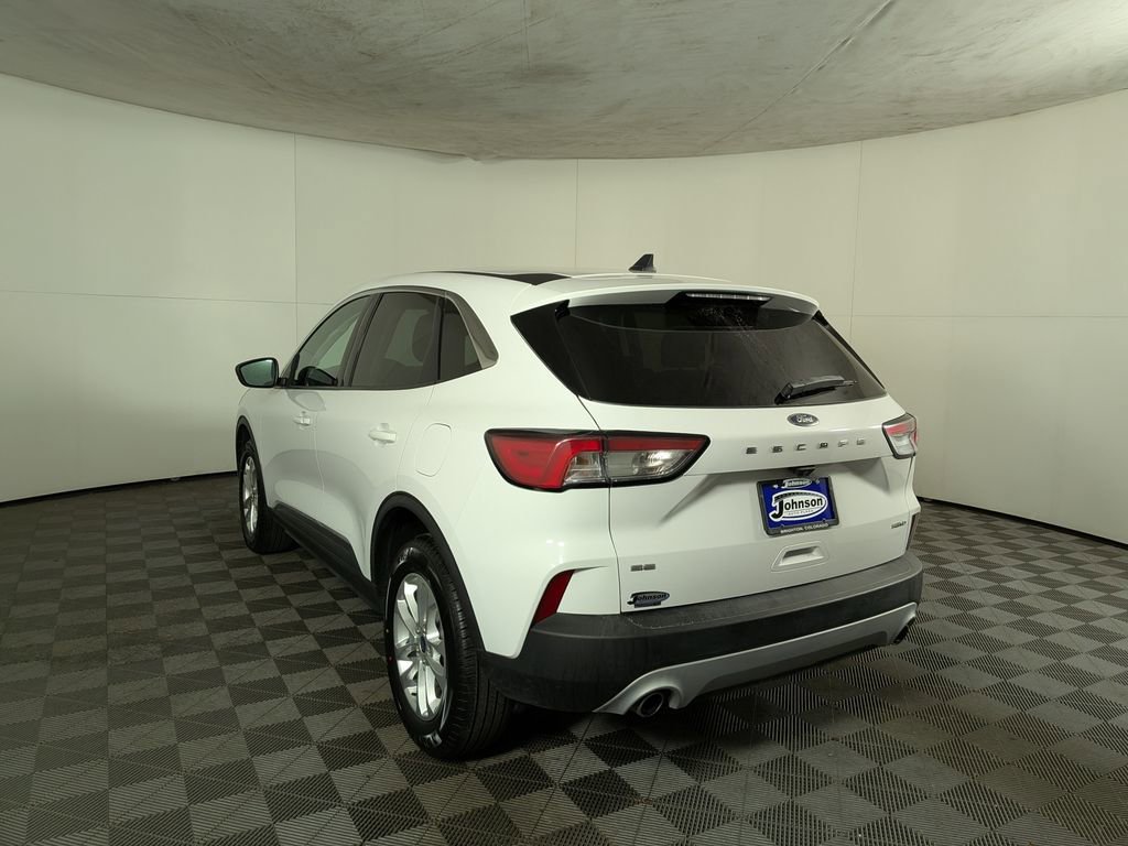 Used 2022 Ford Escape SE image 4