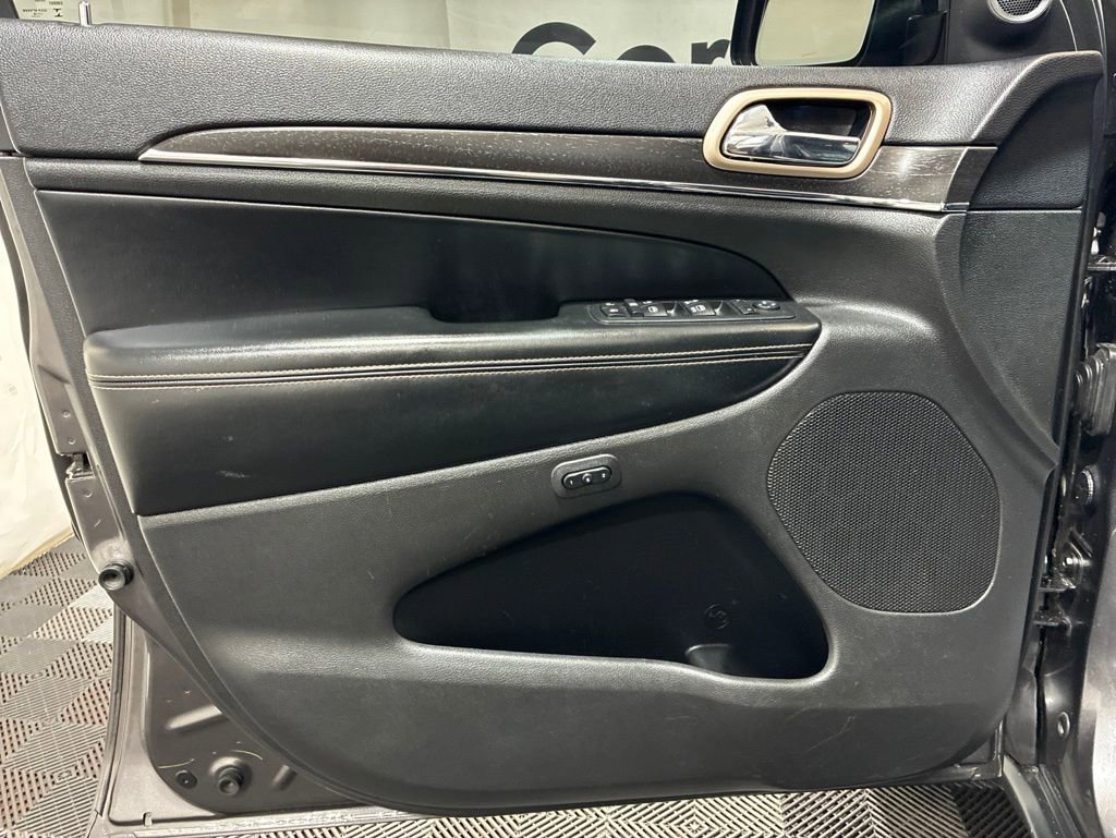Used 2015 Jeep Grand Cherokee Limited AWD/4WD image 23
