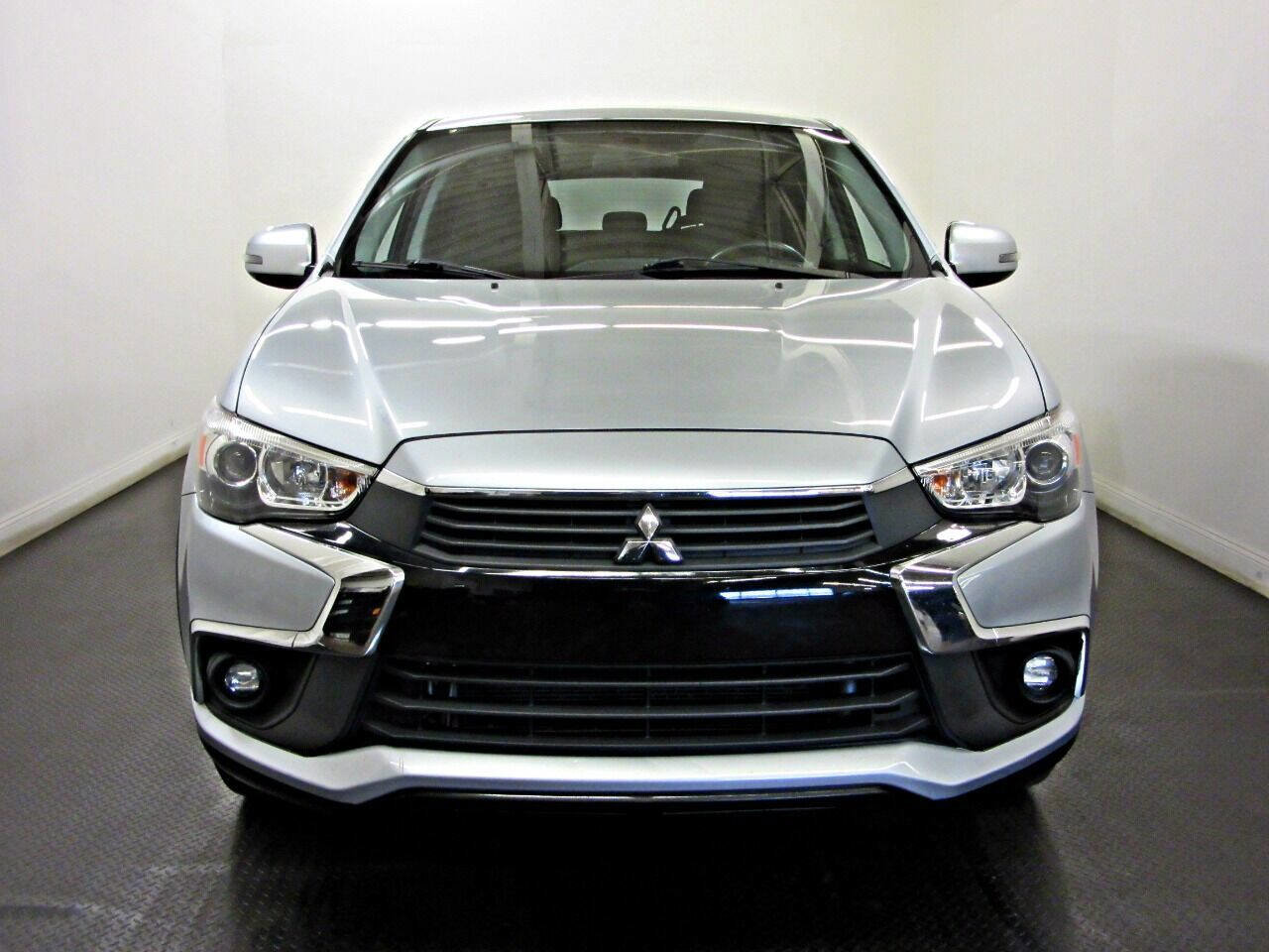 Used 2016 Mitsubishi Outlander Sport ES AWD/4WD image 2
