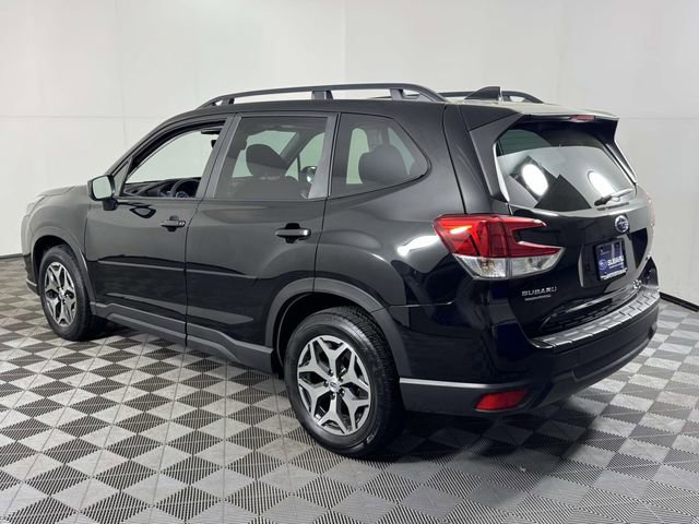 Used 2023 Subaru Forester Premium AWD/4WD image 8