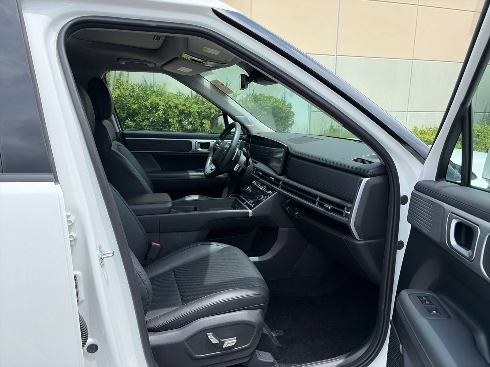 Used 2024 Hyundai Santa Fe Limited AWD/4WD image 13