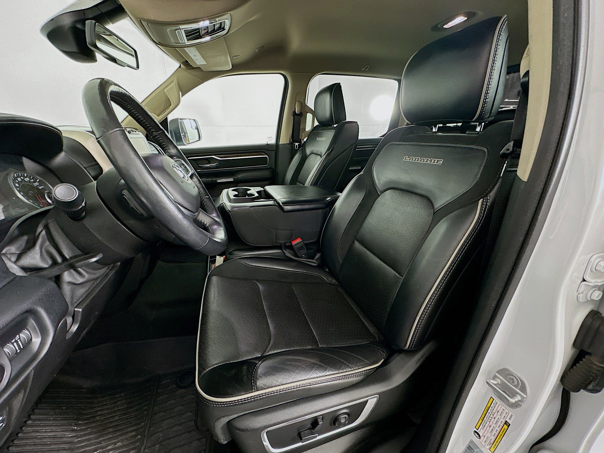 Used 2020 RAM 1500 Laramie image 13