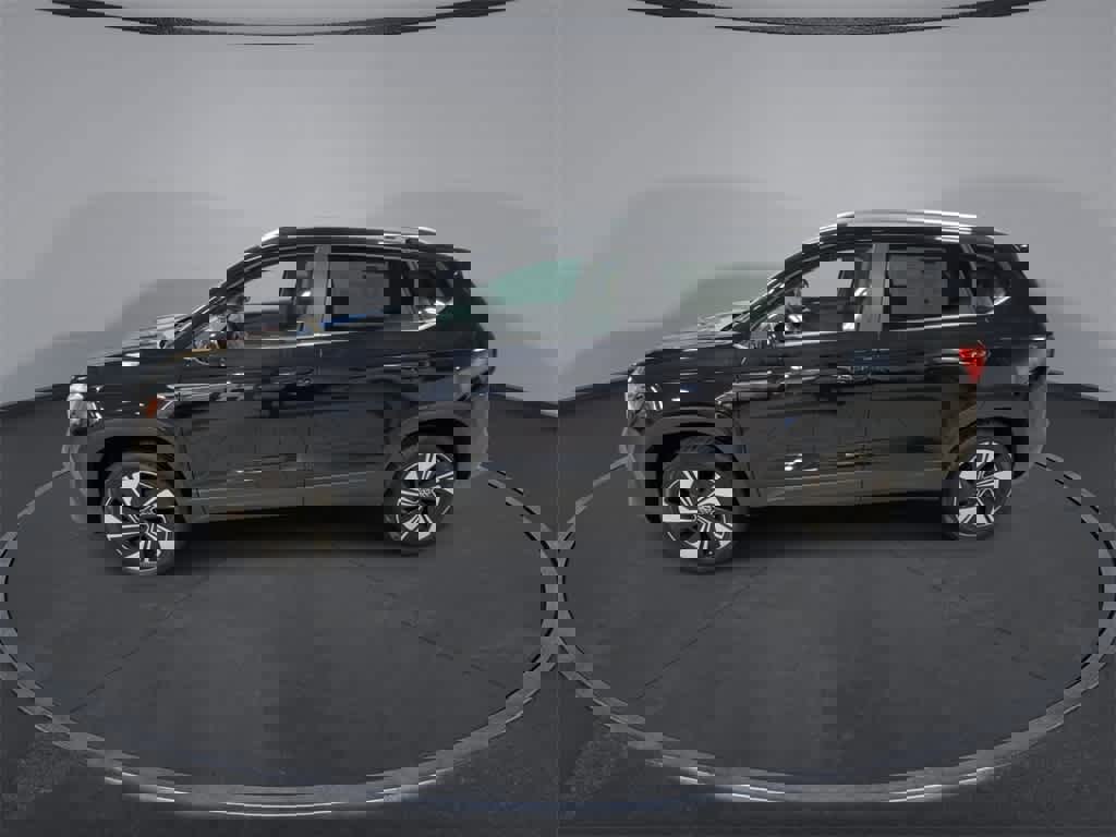 Used 2023 Volkswagen Taos SE w/ Panoramic Sunroof Package image 5