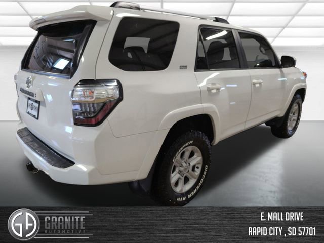 Used 2022 Toyota 4Runner SR5 AWD/4WD image 5