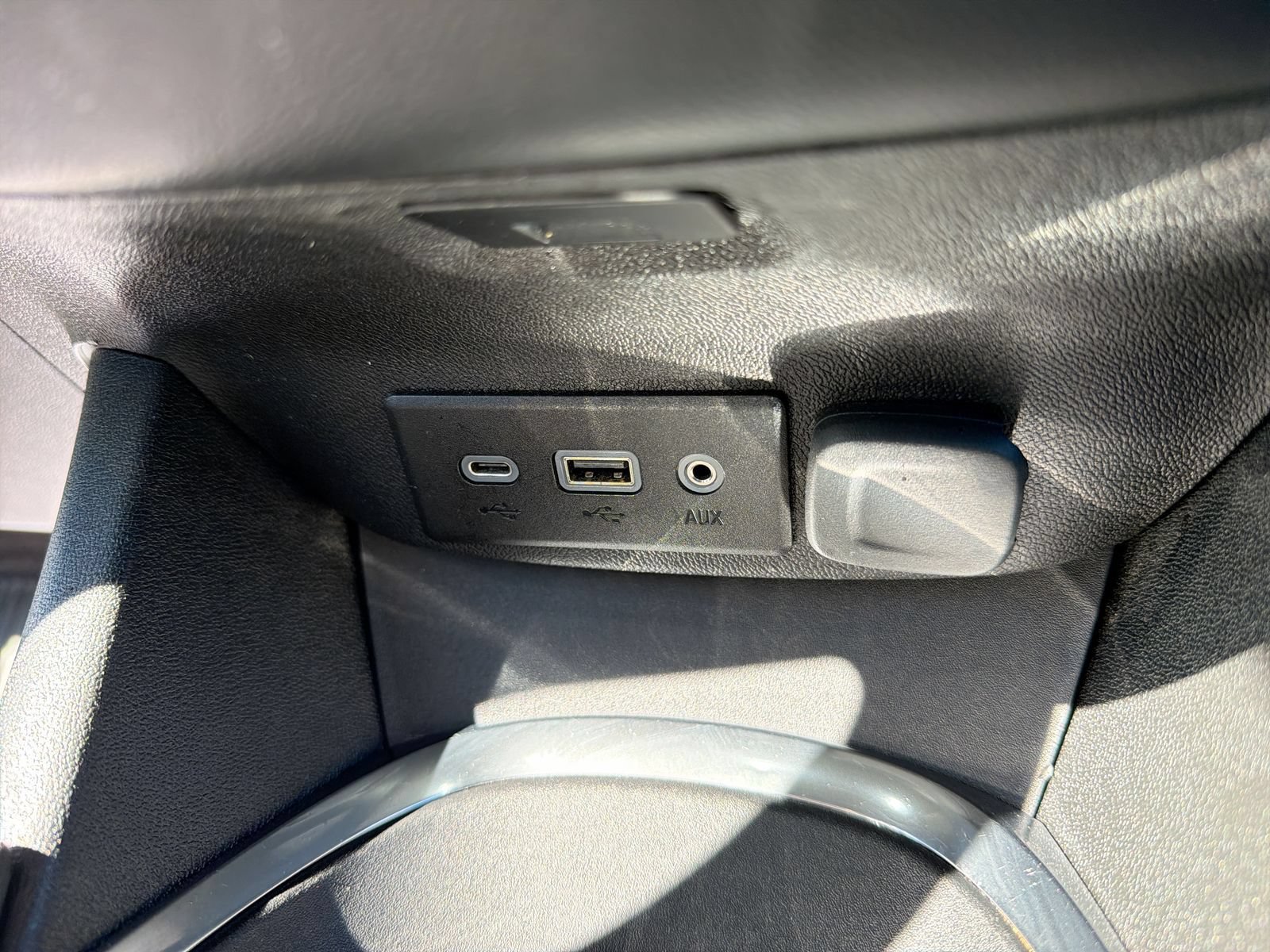Used 2020 Chevrolet Malibu LT FWD image 33