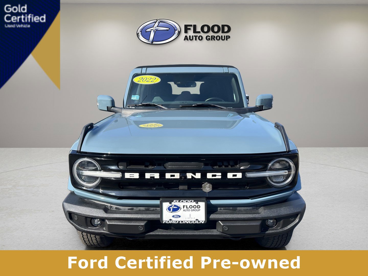 Used 2022 Ford Bronco Outer Banks image 2