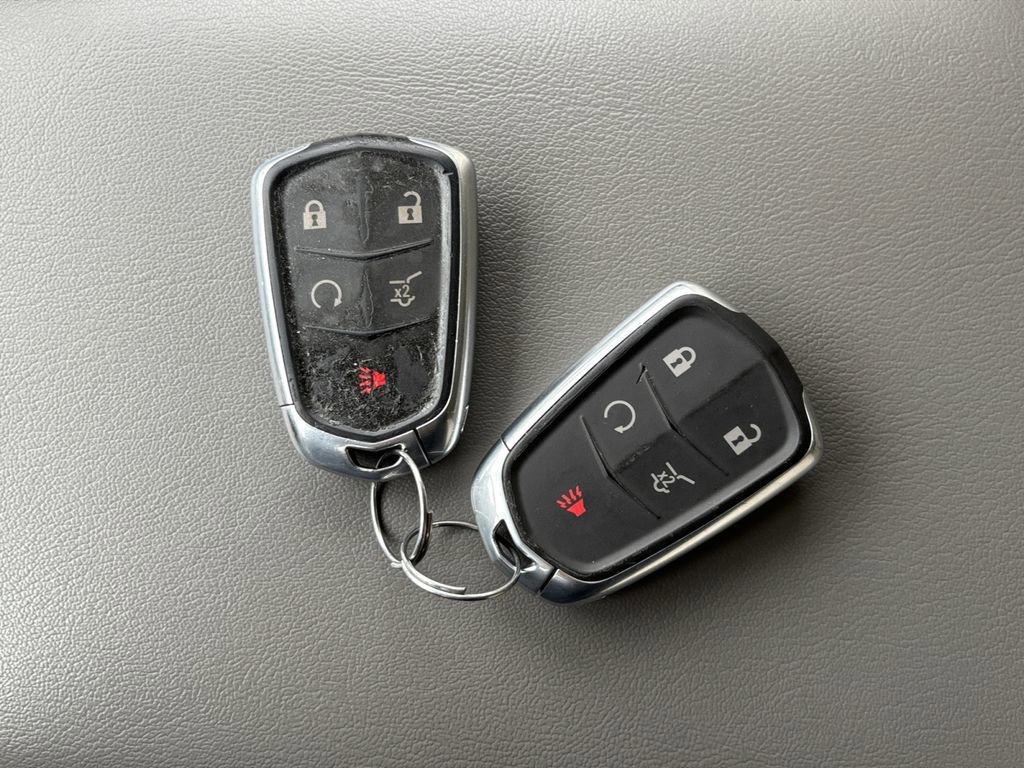 Used 2019 Cadillac XT5 Premium Luxury w/ LPO, Black Ice Package image 33