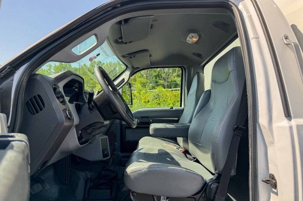 Used 2022 Ford F650 2WD Regular Cab Super Duty image 19