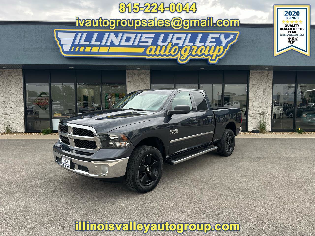 Used 2017 RAM 1500 ST w/ SXT Appearance Group AWD/4WD image 1