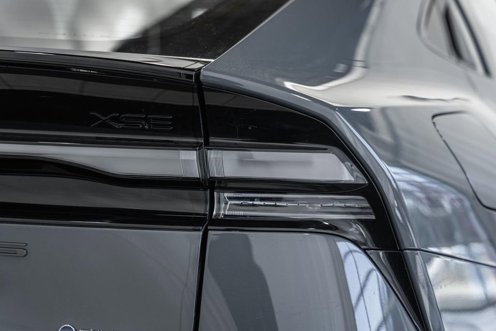 New 2026 Toyota Prius Plug-In Hybrid image 7