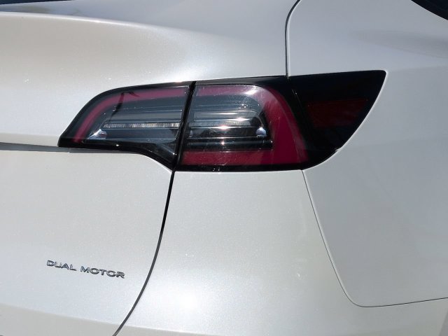 Used 2020 Tesla Model Y Long Range AWD/4WD image 12