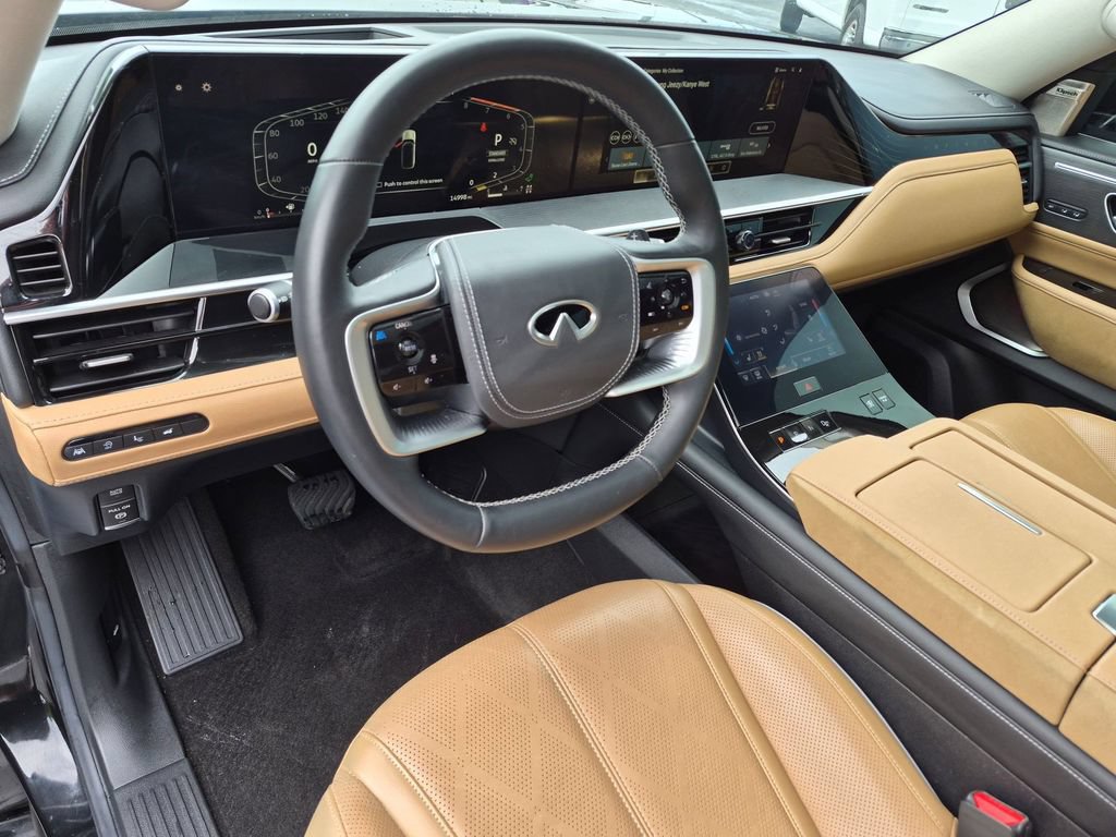 Used 2025 INFINITI QX80 Sensory AWD/4WD image 10