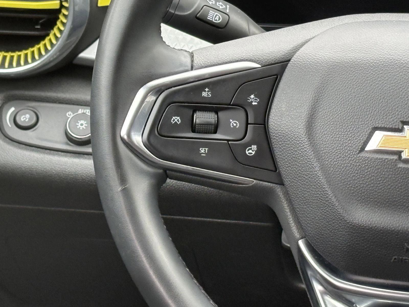Used 2025 Chevrolet Trax LT w/ Driver Confidence Package FWD image 9