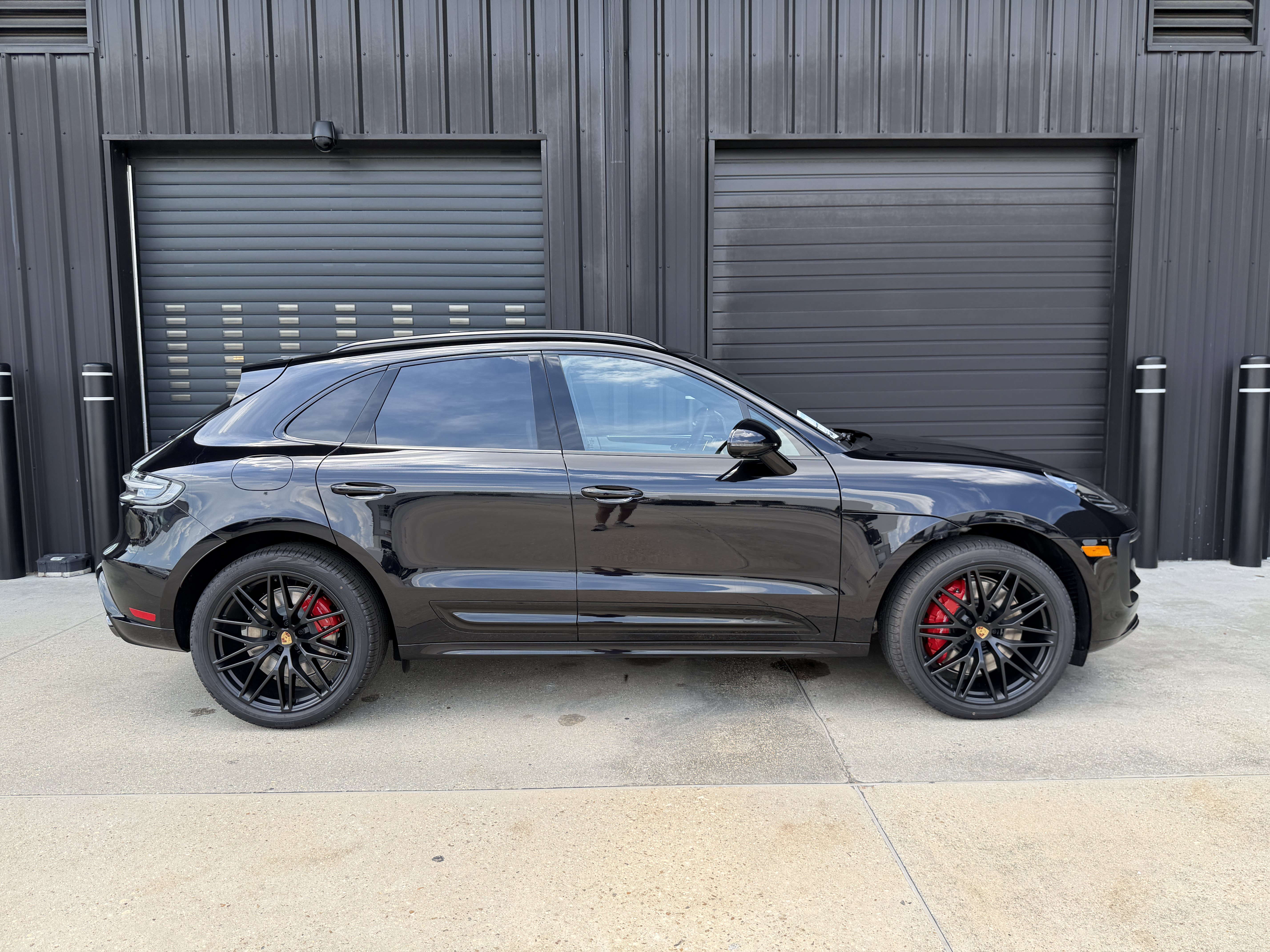 New 2026 Porsche Macan GTS AWD/4WD image 4
