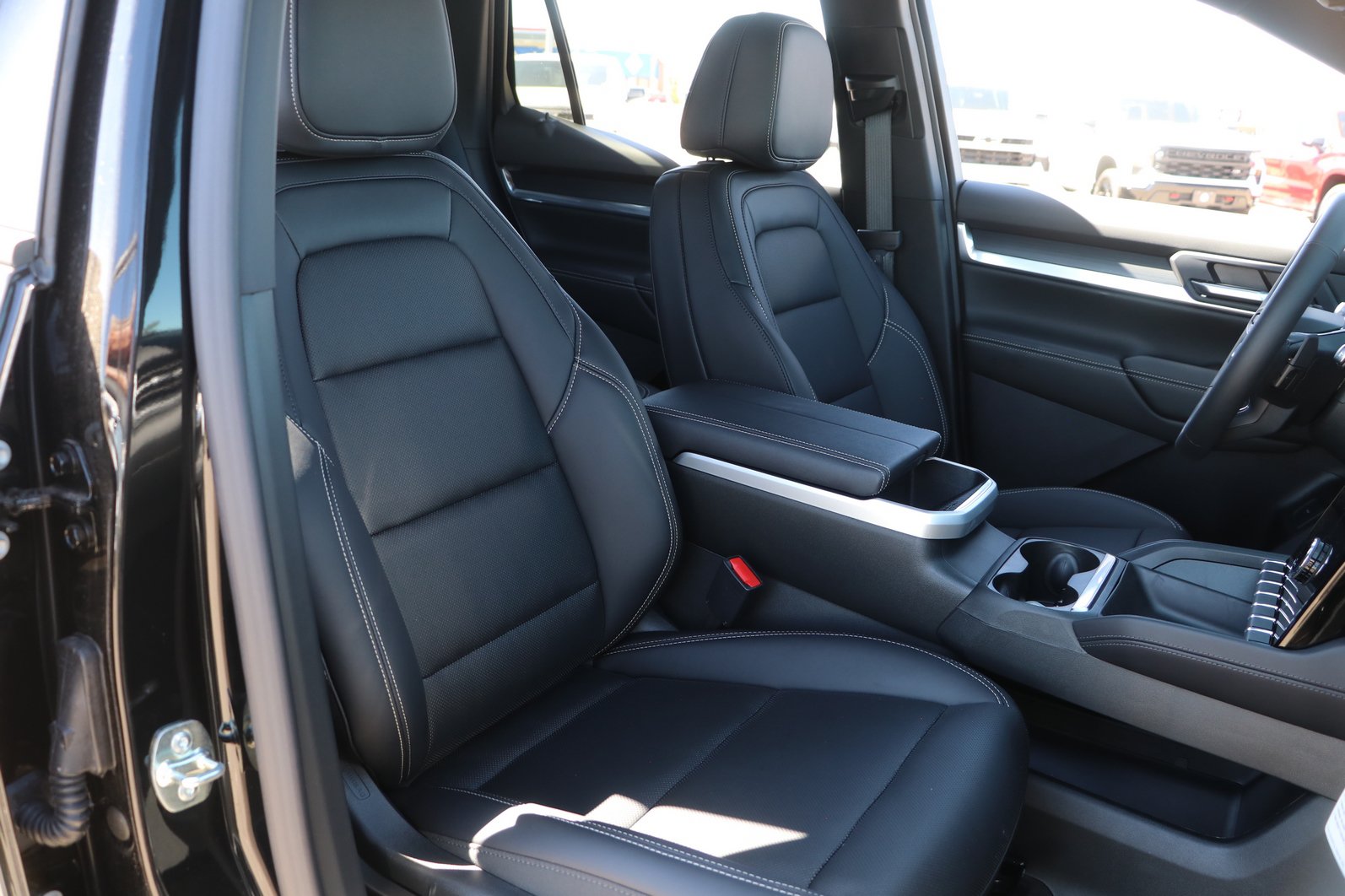 New 2026 GMC Terrain Elevation FWD image 33