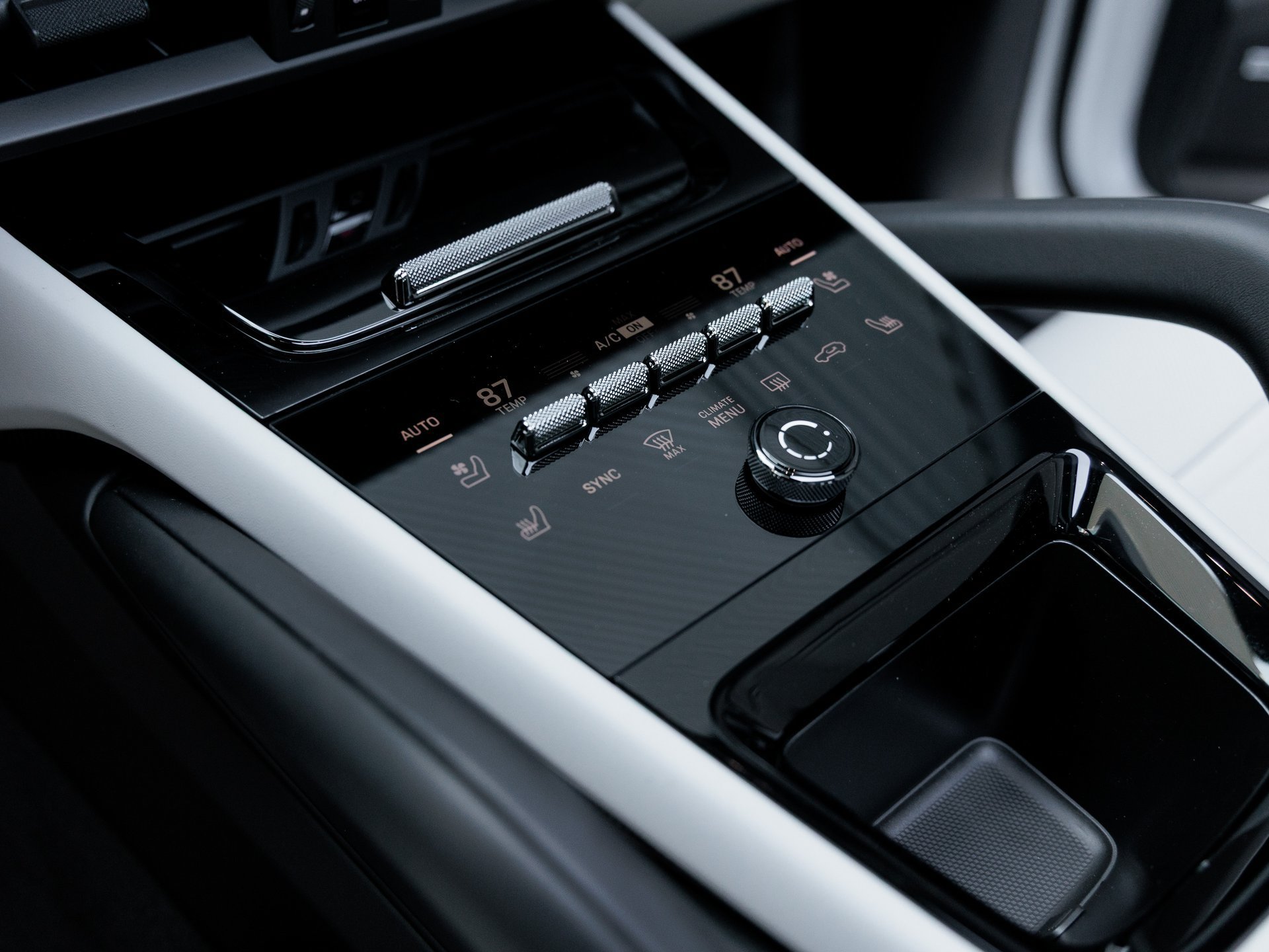 New 2025 Porsche Cayenne S AWD/4WD image 18