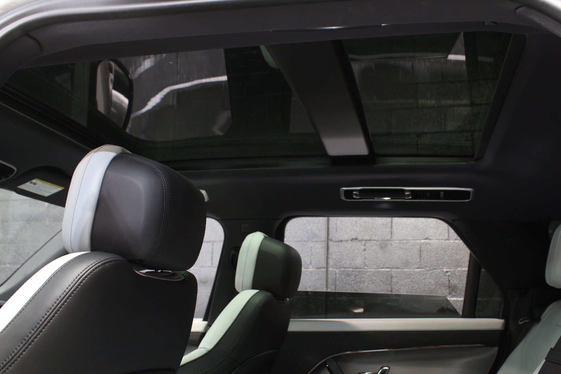 Used 2023 Land Rover Range Rover Sport SE Dynamic AWD/4WD image 22
