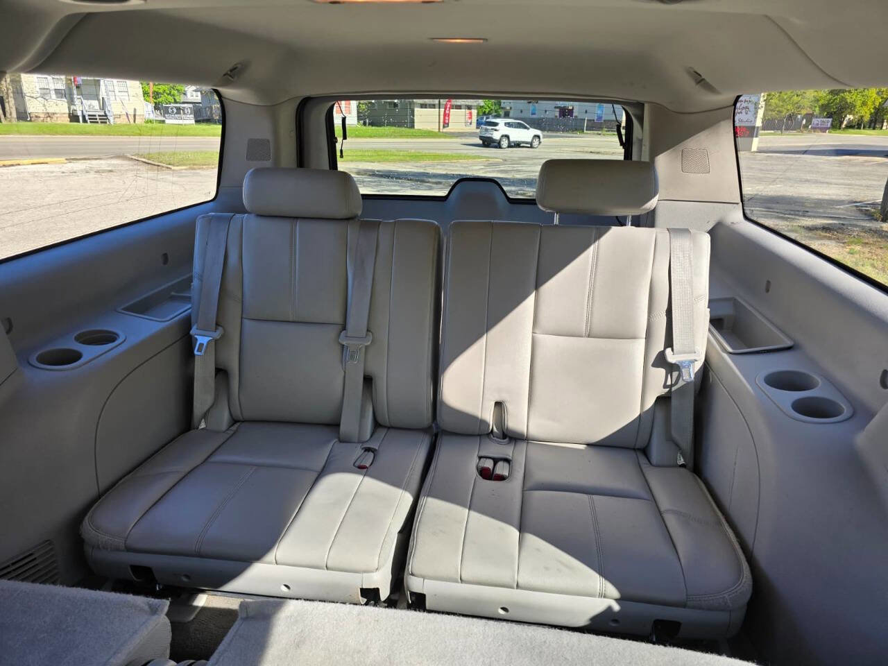 Used 2012 Chevrolet Suburban LT w/ Luxury Package AWD/4WD image 17