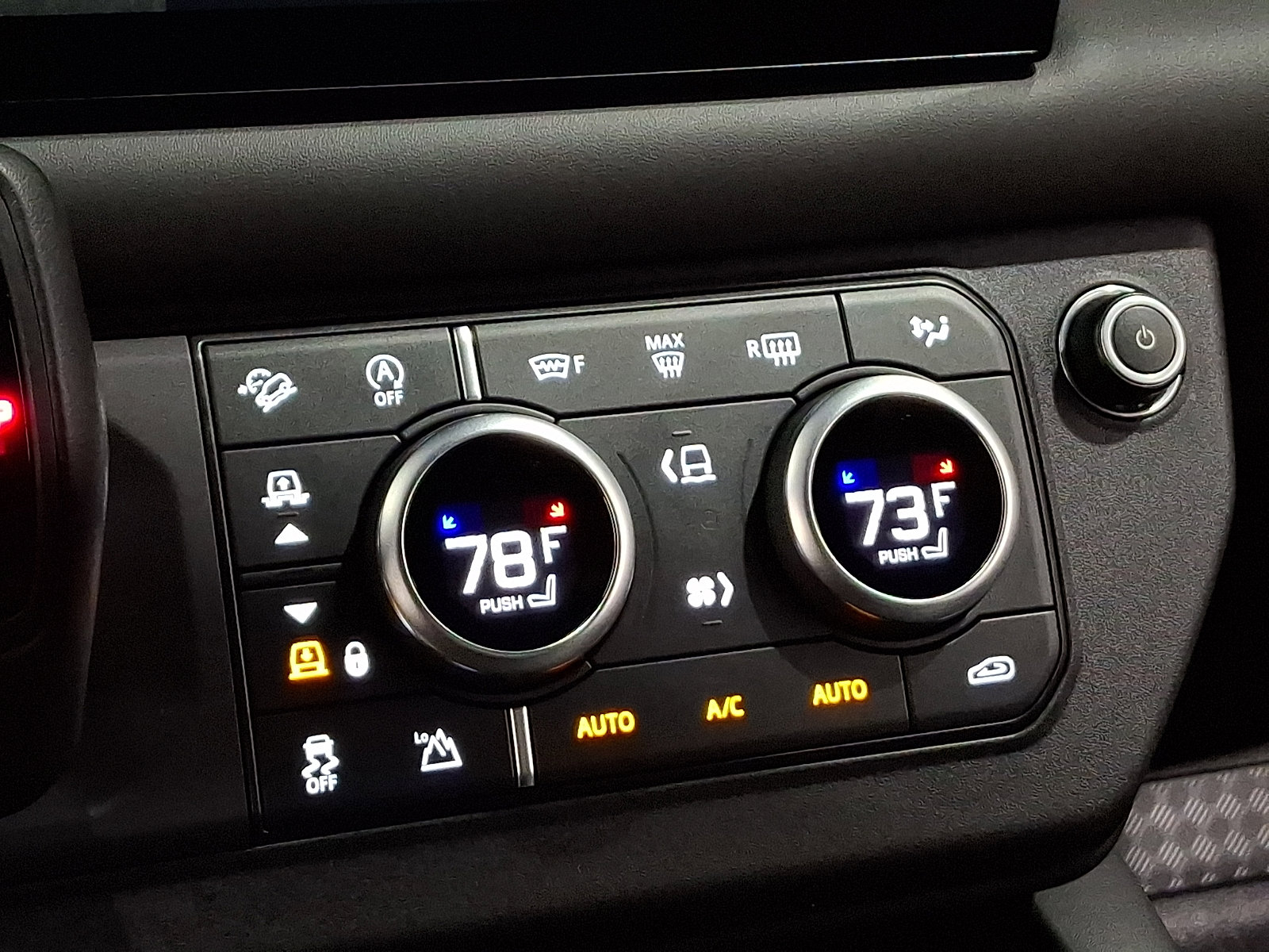 Certified 2023 Land Rover Defender 110 V8 image 15