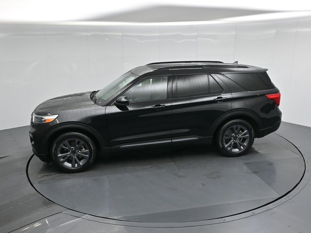 Certified 2022 Ford Explorer XLT w/ Equipment Group 202A image 49
