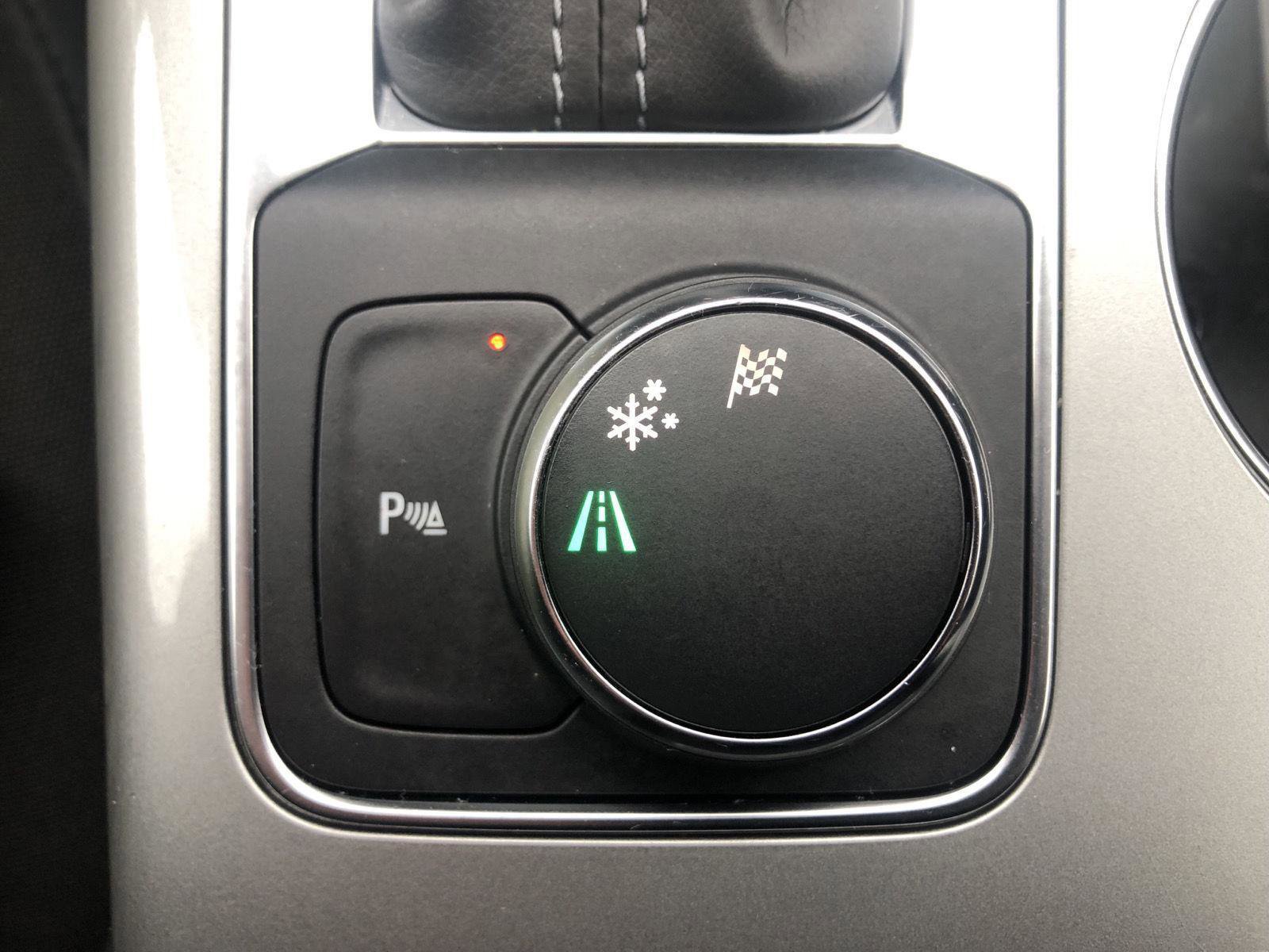 Used 2019 Chevrolet Blazer LT FWD image 31