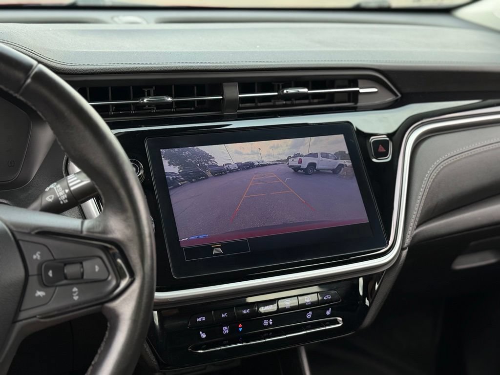 Used 2022 Chevrolet Bolt EUV LT w/ Comfort Package FWD video 3