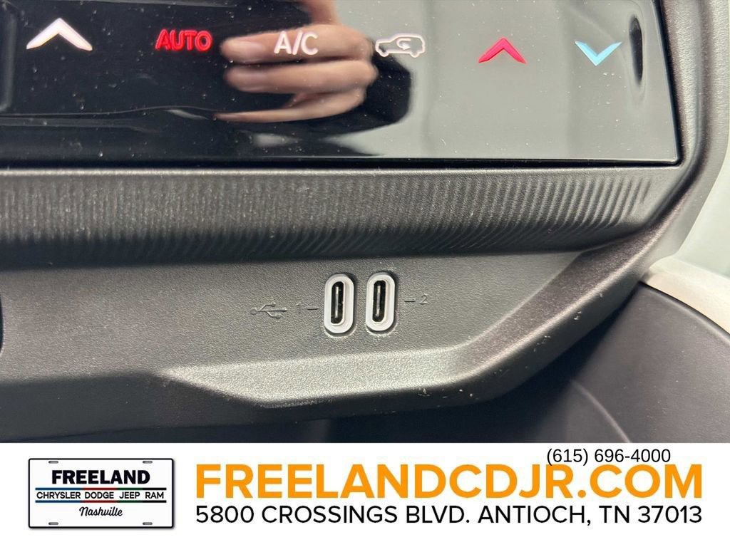 New 2026 Jeep Cherokee Limited image 30