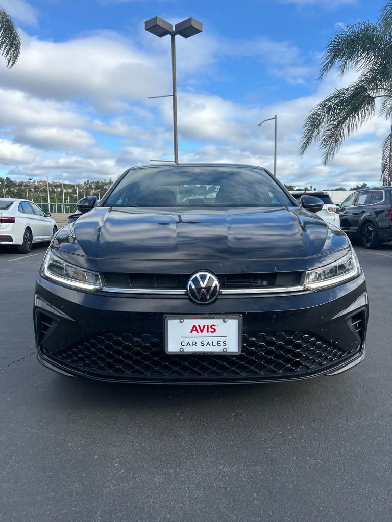 Used 2025 Volkswagen Jetta Sport image 4